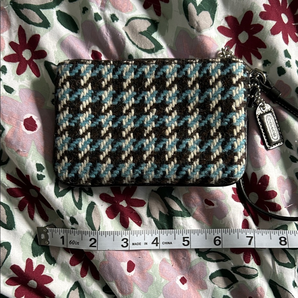 EUC Coach Houndstooth Wristlet - Blue and Black